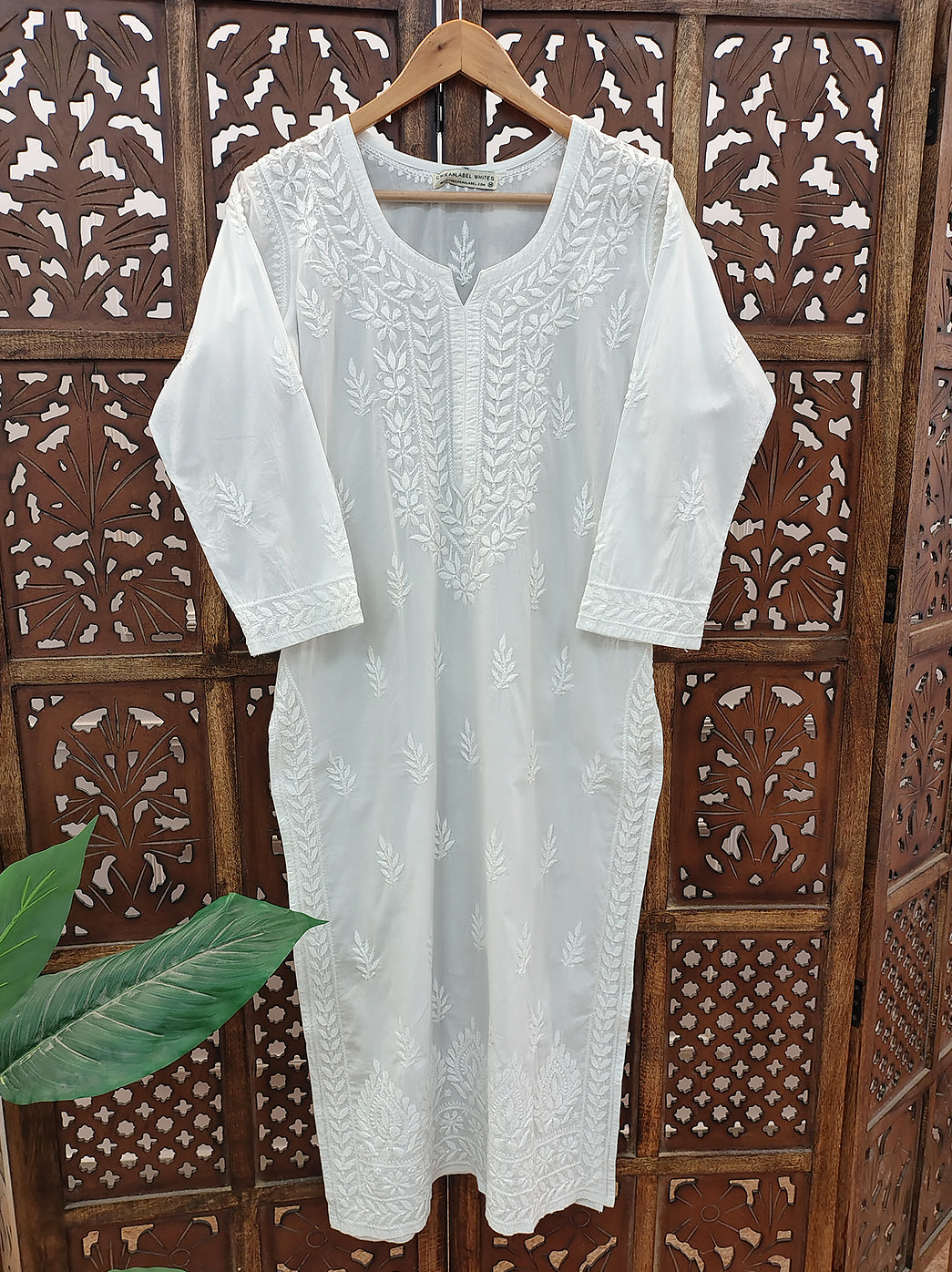 Aabida Mulmul Chikankari Straight Kurti- White