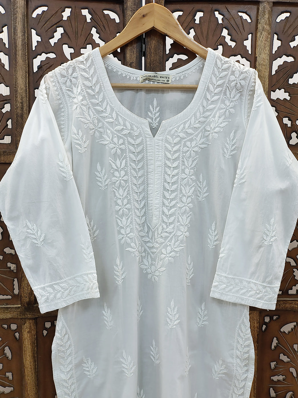 Aabida Mulmul Chikankari Straight Kurti- White
