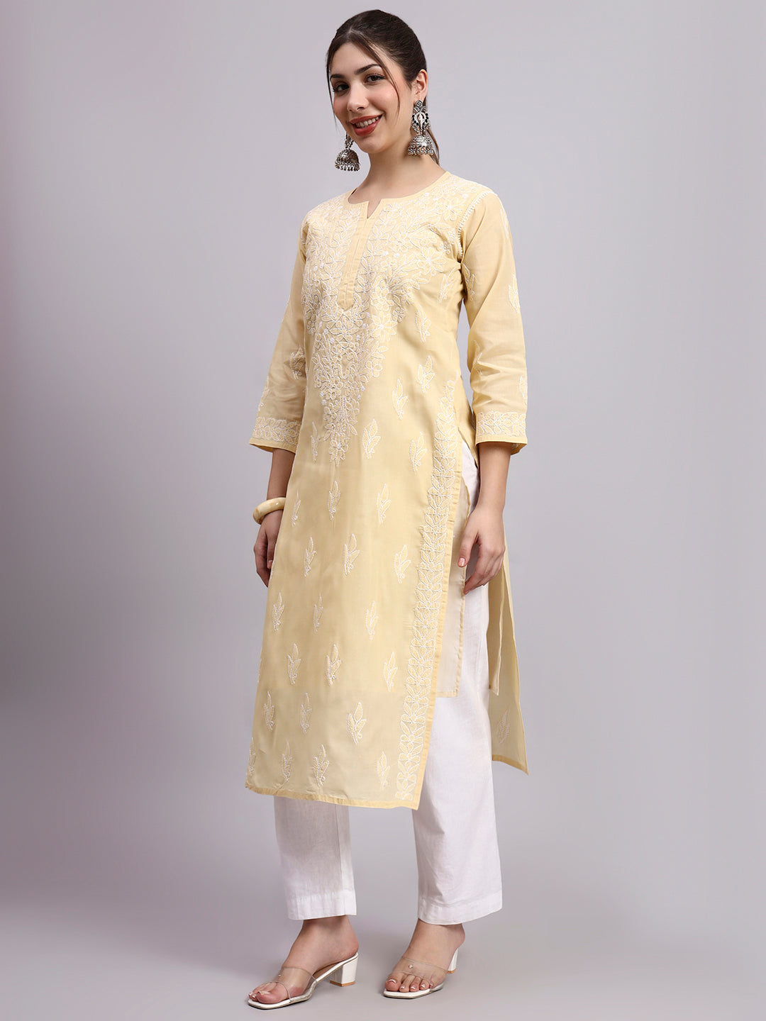 Comfortable cotton kurti with Chikankari detailing designed for breathable and lightweight everyday fashion