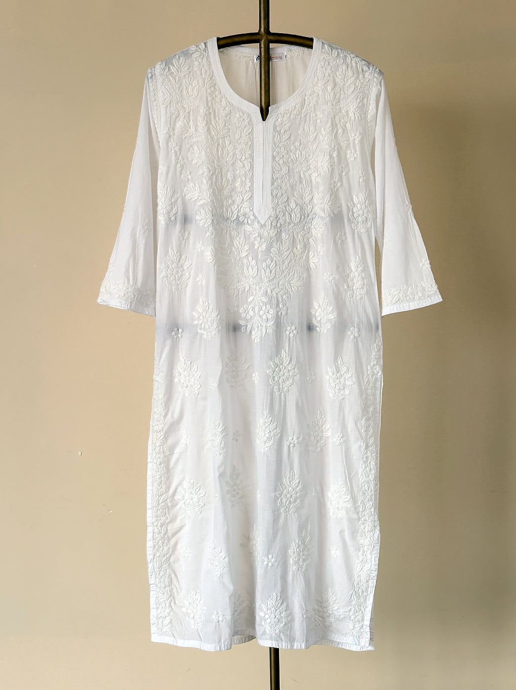 Ojasvi Cotton Chikankari Straight Kurti - White