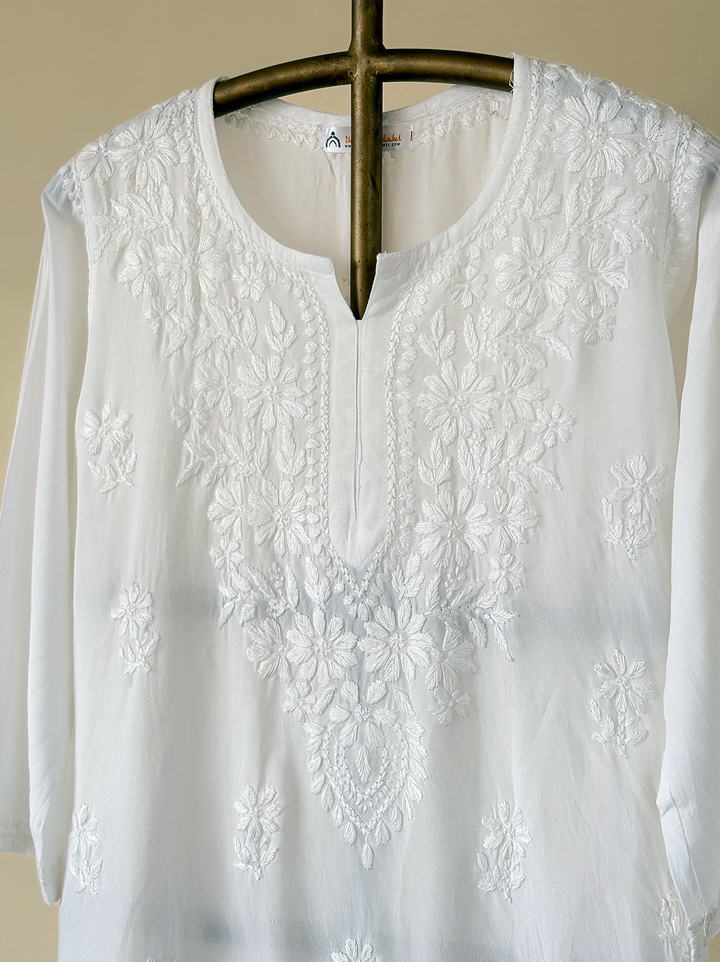 Anayra Rayon Chikankari Short Top - White