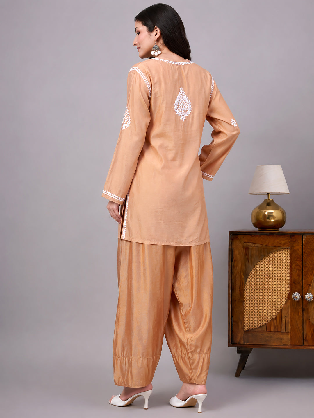 Alina Chanderi Farshi Set for women showcasing delicate embroidery around the neckline, sleeves and front with a stylish flowy farshi bottom.