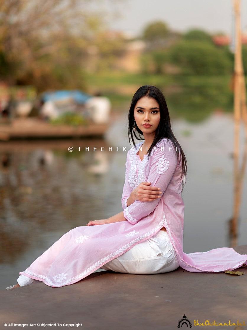 Minimalist summer outfit with hand-embroidered pink kurta