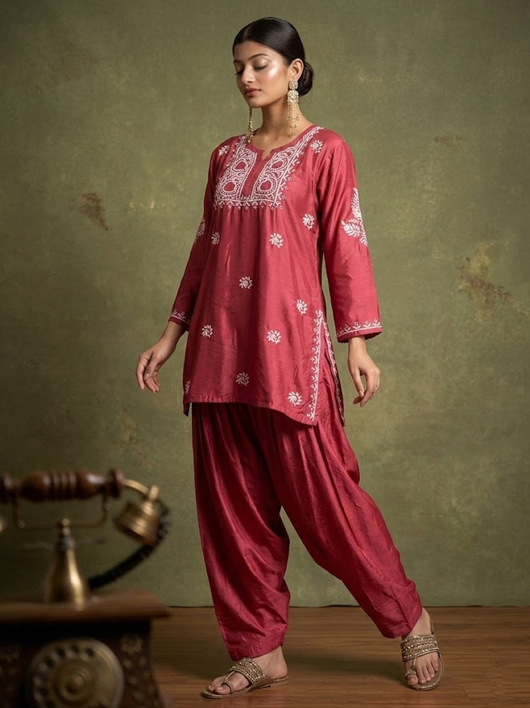 Stylish women’s chikankari kurti with farshi salwar showcasing Dhanvi Chanderi kurti farshi salwar set perfect for festive and cultural events.