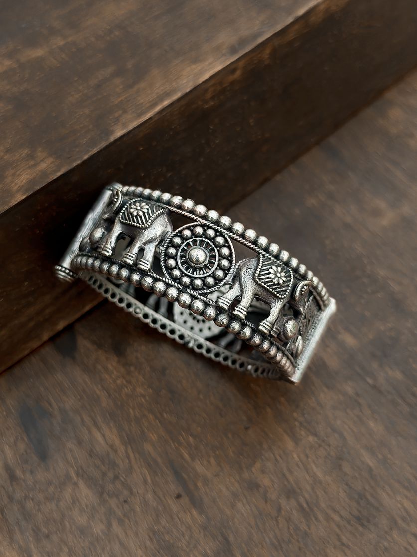 Handcrafted Elephant Antique Bracelet Kangan