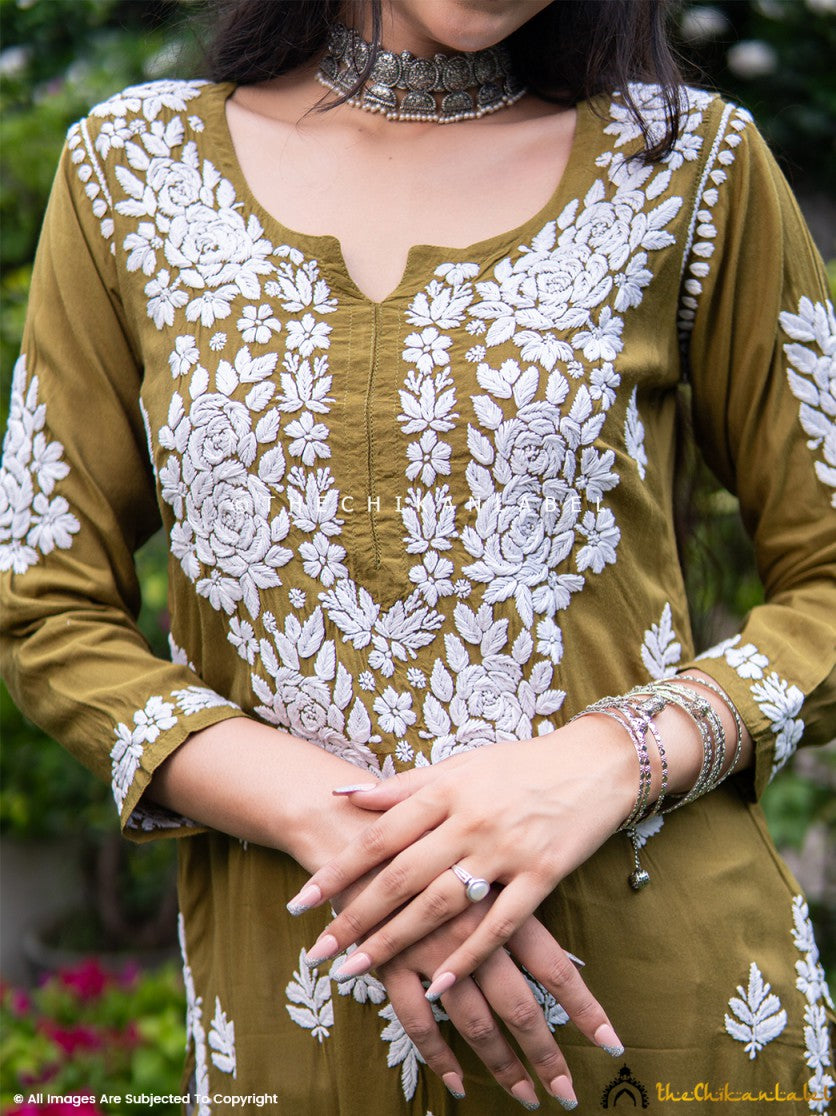 Mehndi Safa Muslin Chikankari Straight Kurti ,Chikankari Straight Kurti in Muslin Fabric For Woman