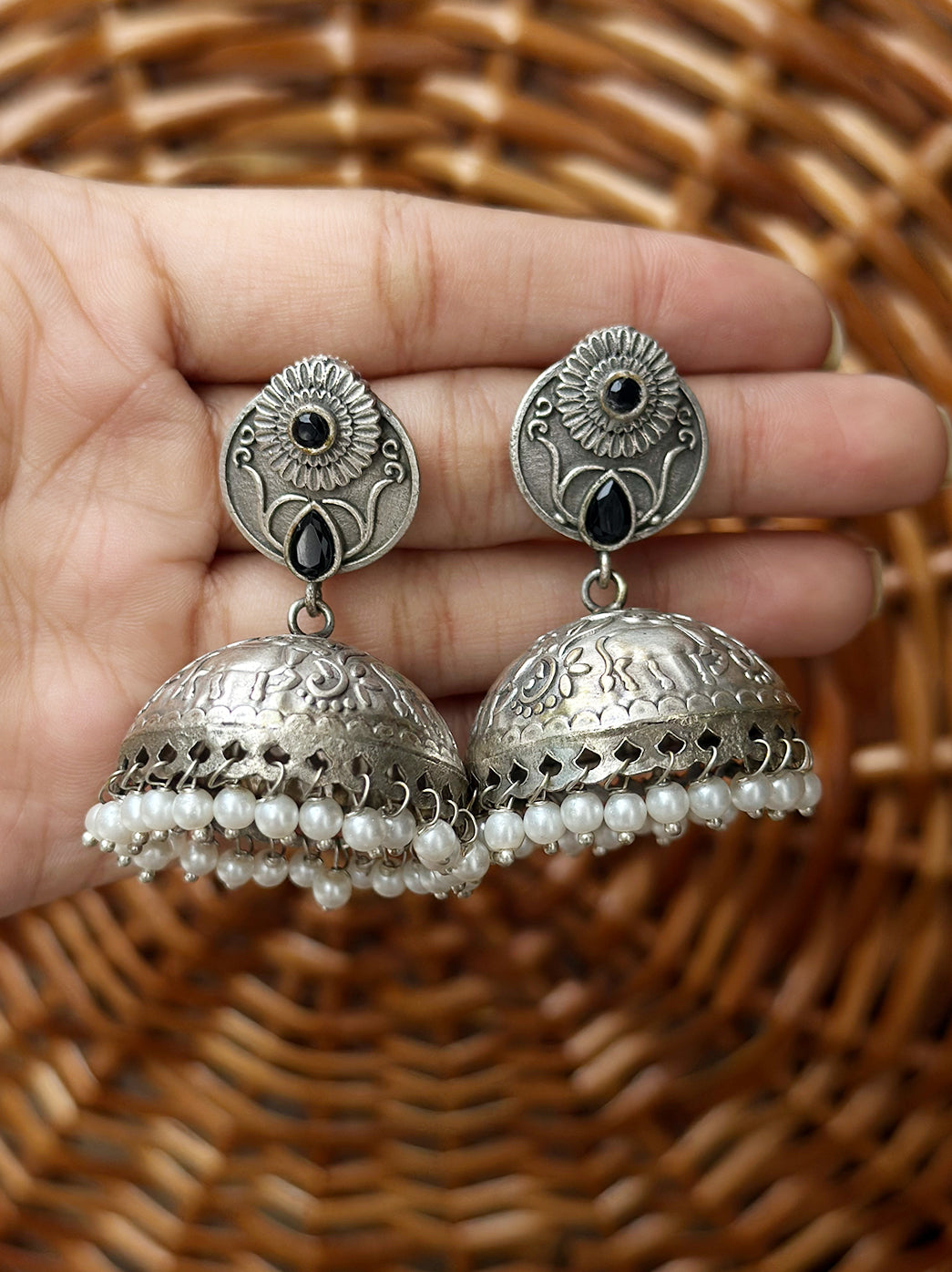Oxidized Handcrafted Black Kundan Jhumka Earring with Pearl