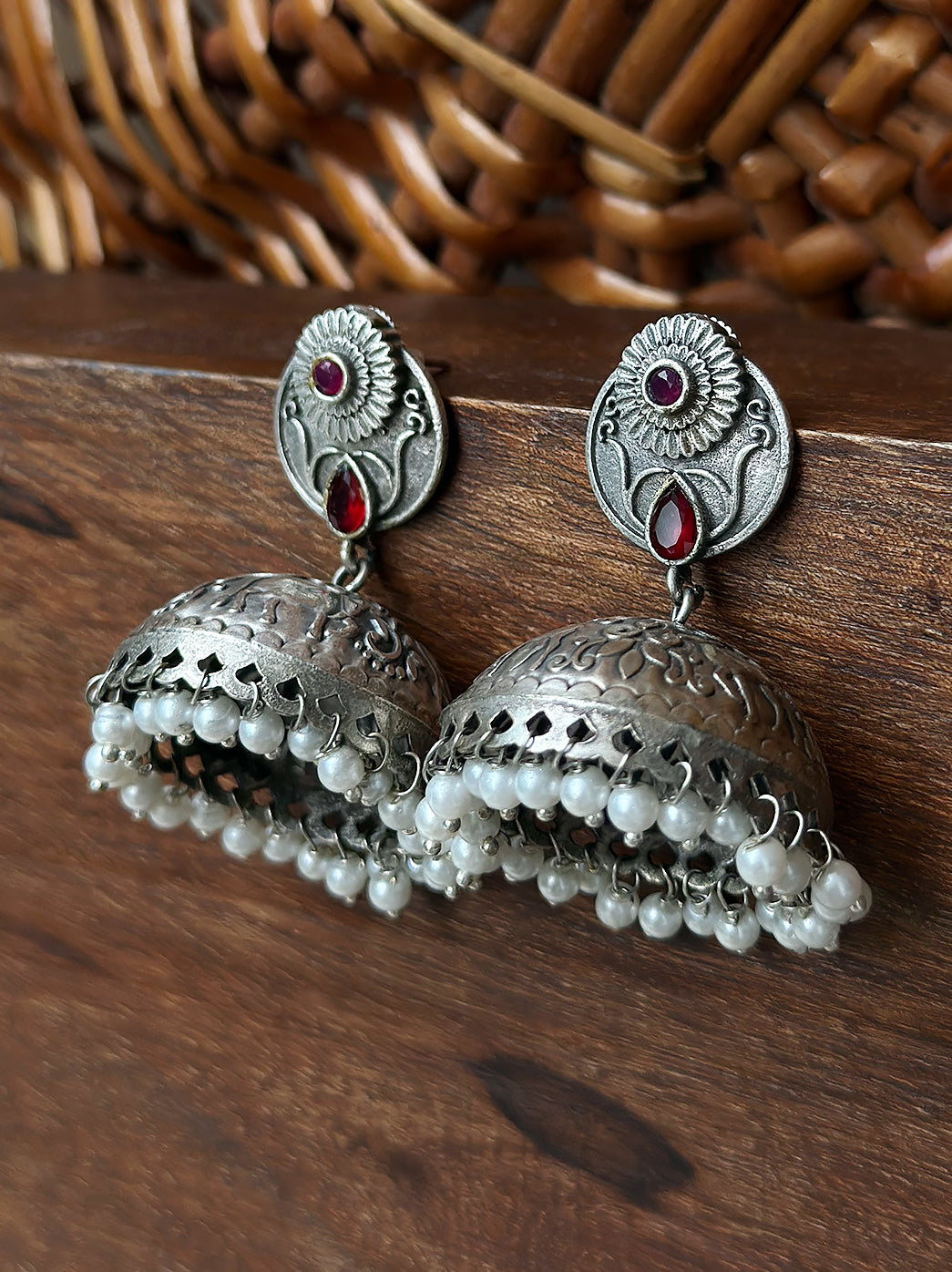 Oxidized Handcrafted Red Kundan Jhumka Earring with Pearl
