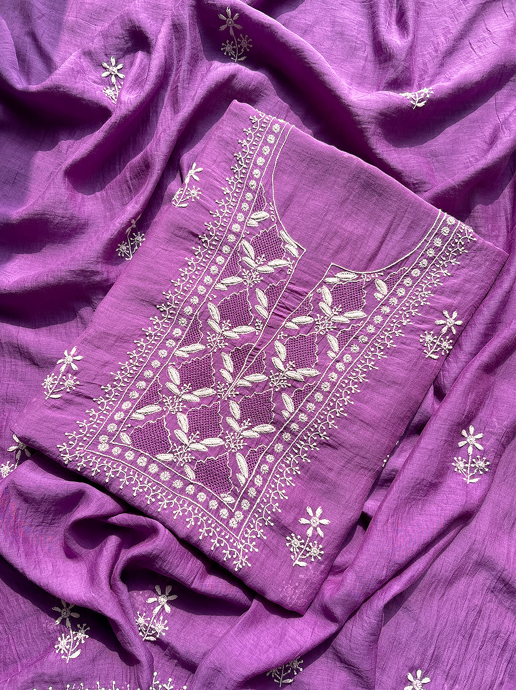 “Unstitched mulmul chikankari kurti piece with dupatta featuring traditional Lucknowi hand embroidery”