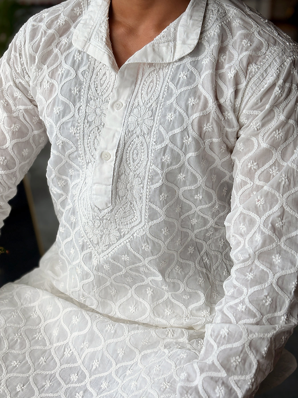 White Cotton Men’s Straight Chikankari Kurta