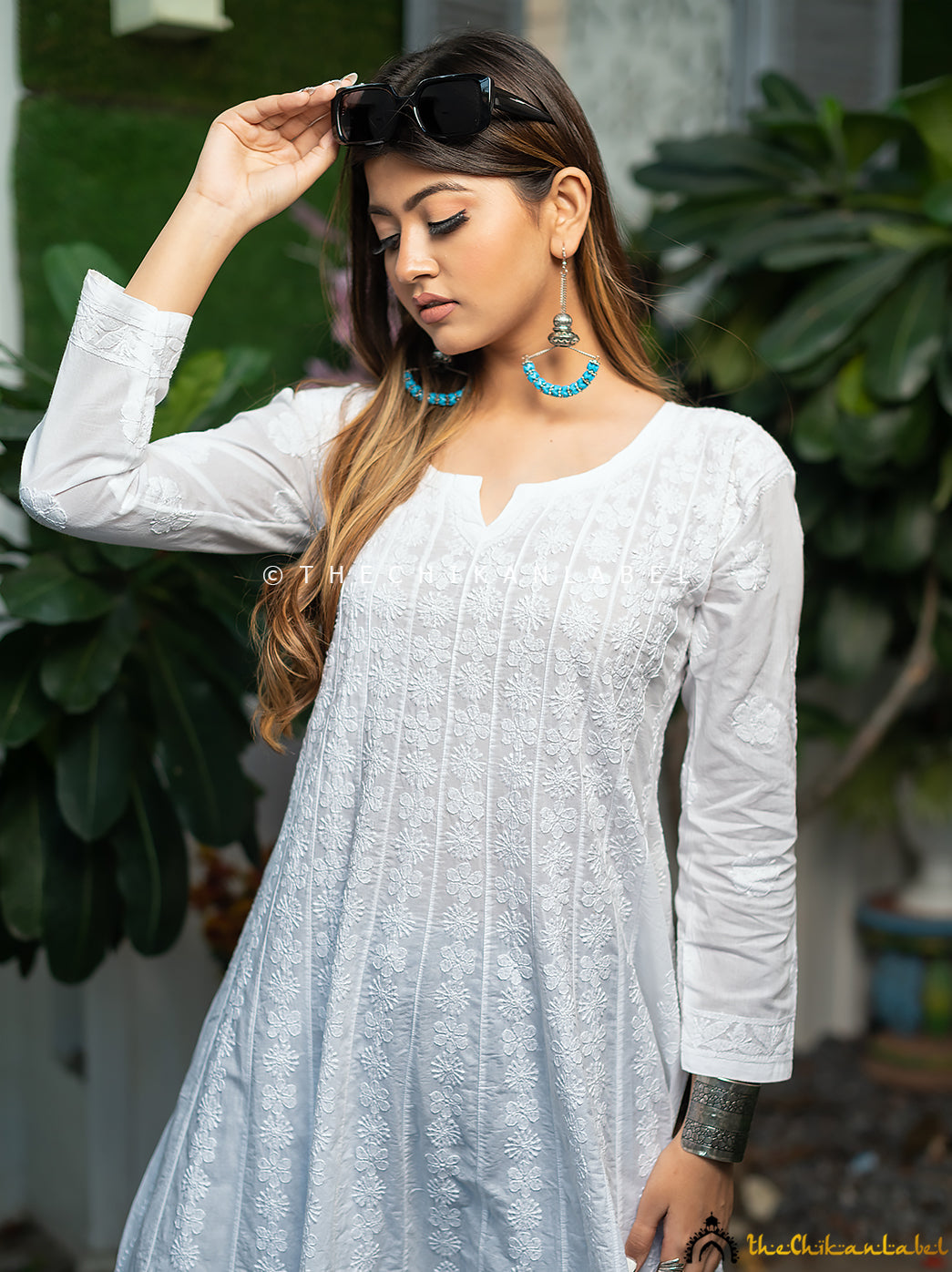 White Nayaab Chikankari Anarkali, Lucknow Chikankari Anarkali Handmade Kurti Kurta, White Chikankari Kurti, White Cotton Chikankari Anarkali 6 - Thechikanlabel