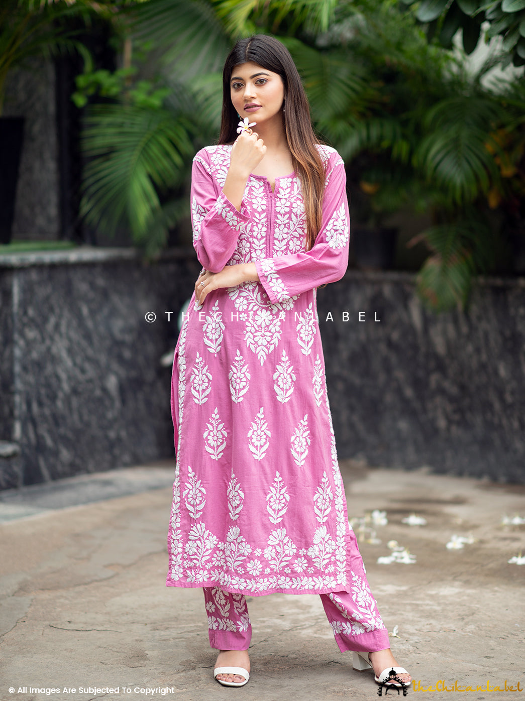 Buy chikankari kurti pant set online at best price, Shop authentic Lucknow chikankari handmade kurti pant set in modal fabric for women 
