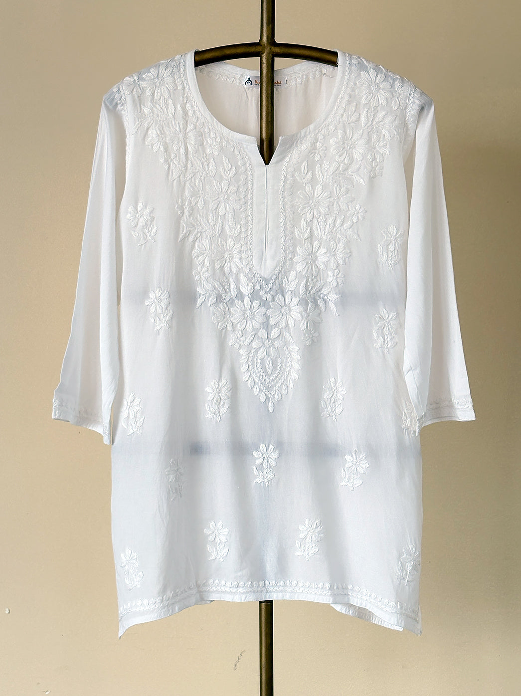 Anayra Rayon Chikankari Short Top - White
