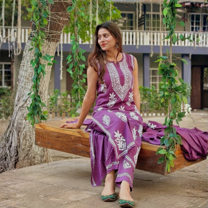 Aparna Dixit X The Chikan Label