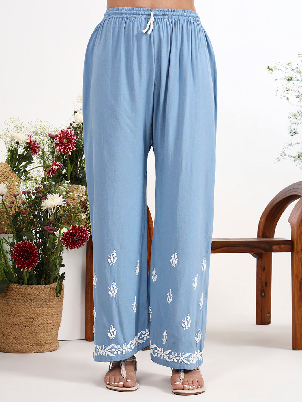 Comfortable all day wear set designed in rayon fabric with traditional chikankari work