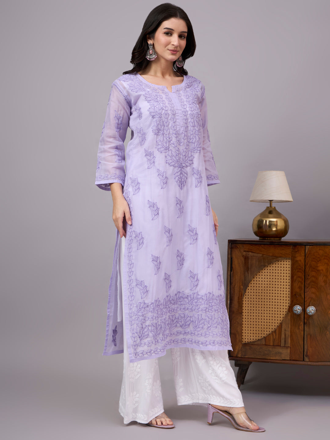 Elegant Chikankari Kurta crafted from premium cotton with a soft attached inner, showcasing traditional Lucknow embroidery for timeless ethnic fashion.