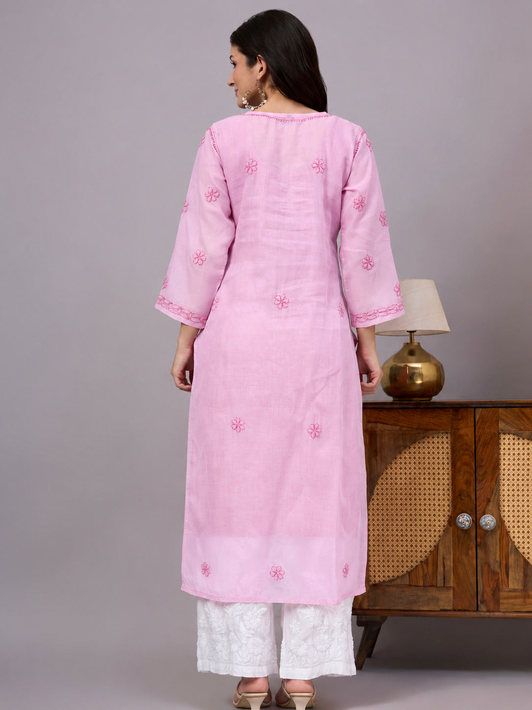 Elegant Chikankari Kurta crafted from premium cotton with a soft attached inner, showcasing traditional Lucknow embroidery for timeless ethnic fashion.