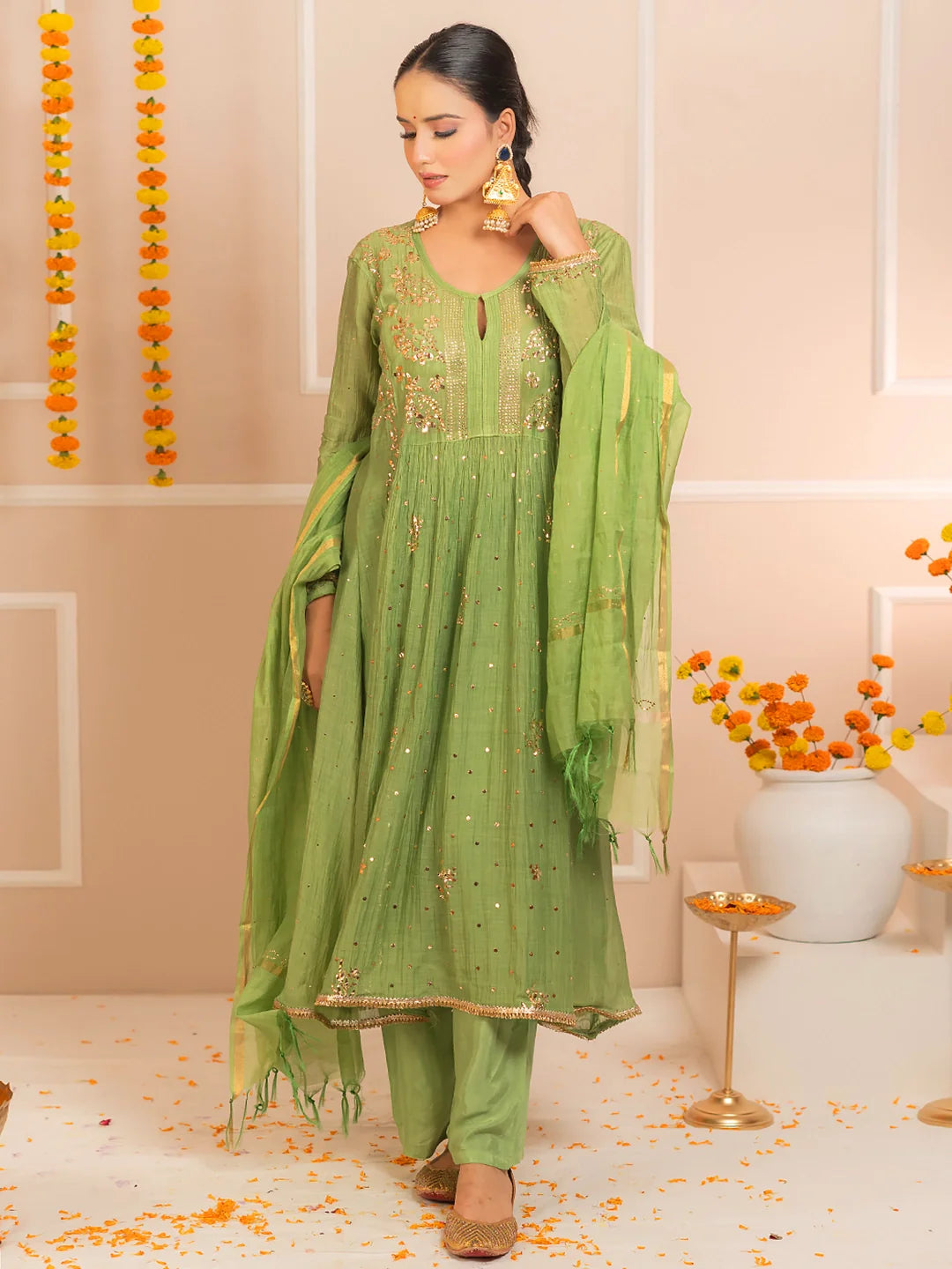 Rang-E-Tyohaar Mul Chanderi Chikankari Kurta Set - Green