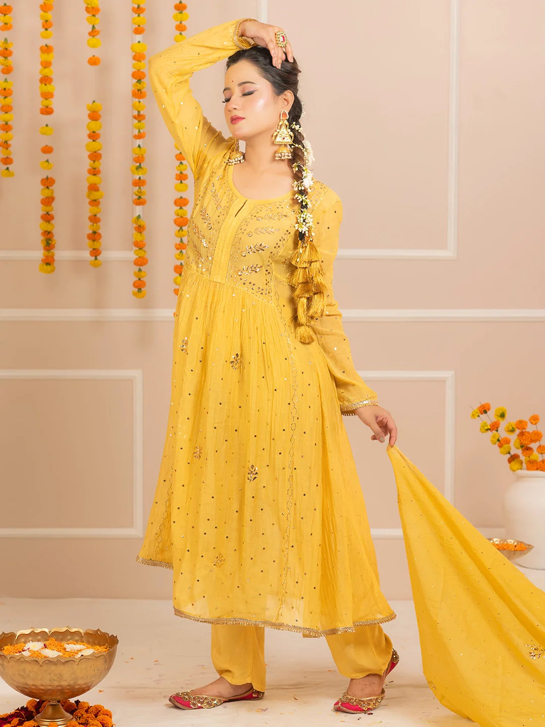 Rang-E-Tyohaar Mul Chanderi Chikankari Kurta Set - Yellow