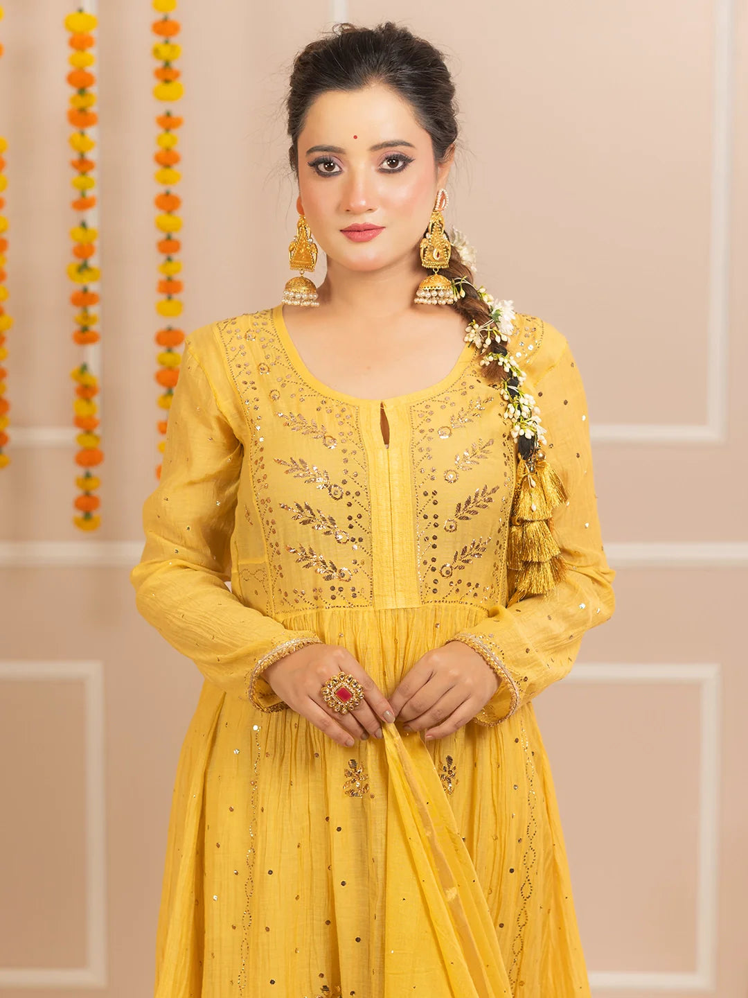 Rang-E-Tyohaar Mul Chanderi Chikankari Kurta Set - Yellow