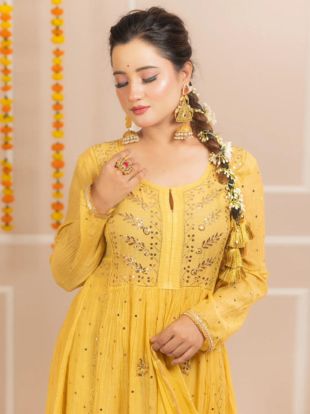 Rang-E-Tyohaar Mul Chanderi Chikankari Kurta Set - Yellow