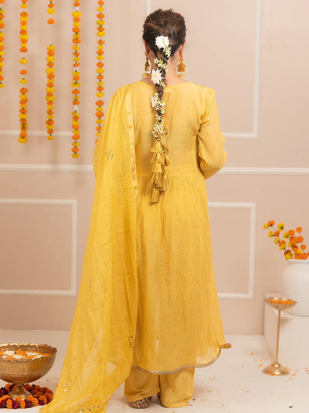 Rang-E-Tyohaar Mul Chanderi Chikankari Kurta Set - Yellow