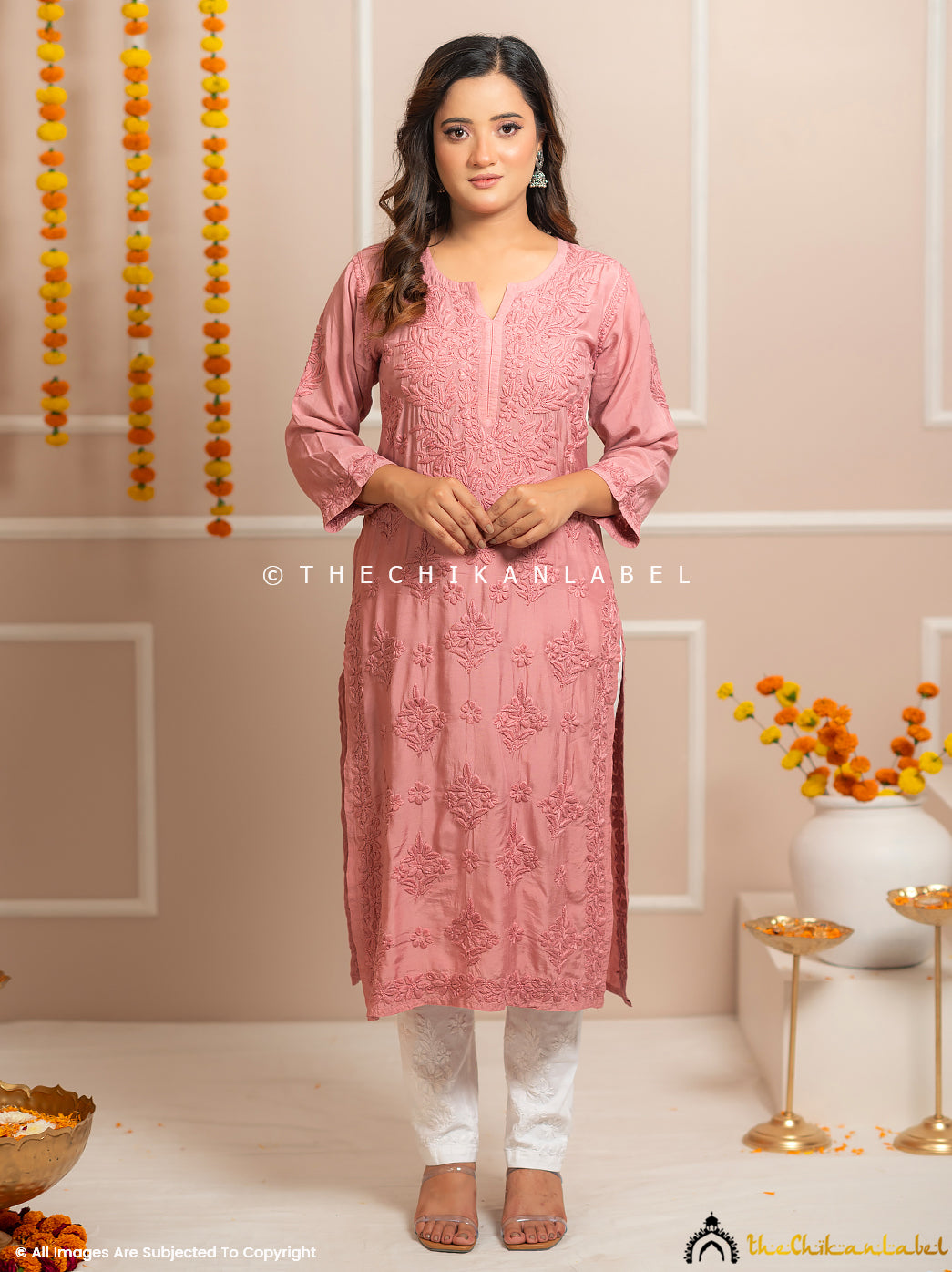 Tyohaar-E-Chikan Coral Muslin Chikankari Straight Kurti