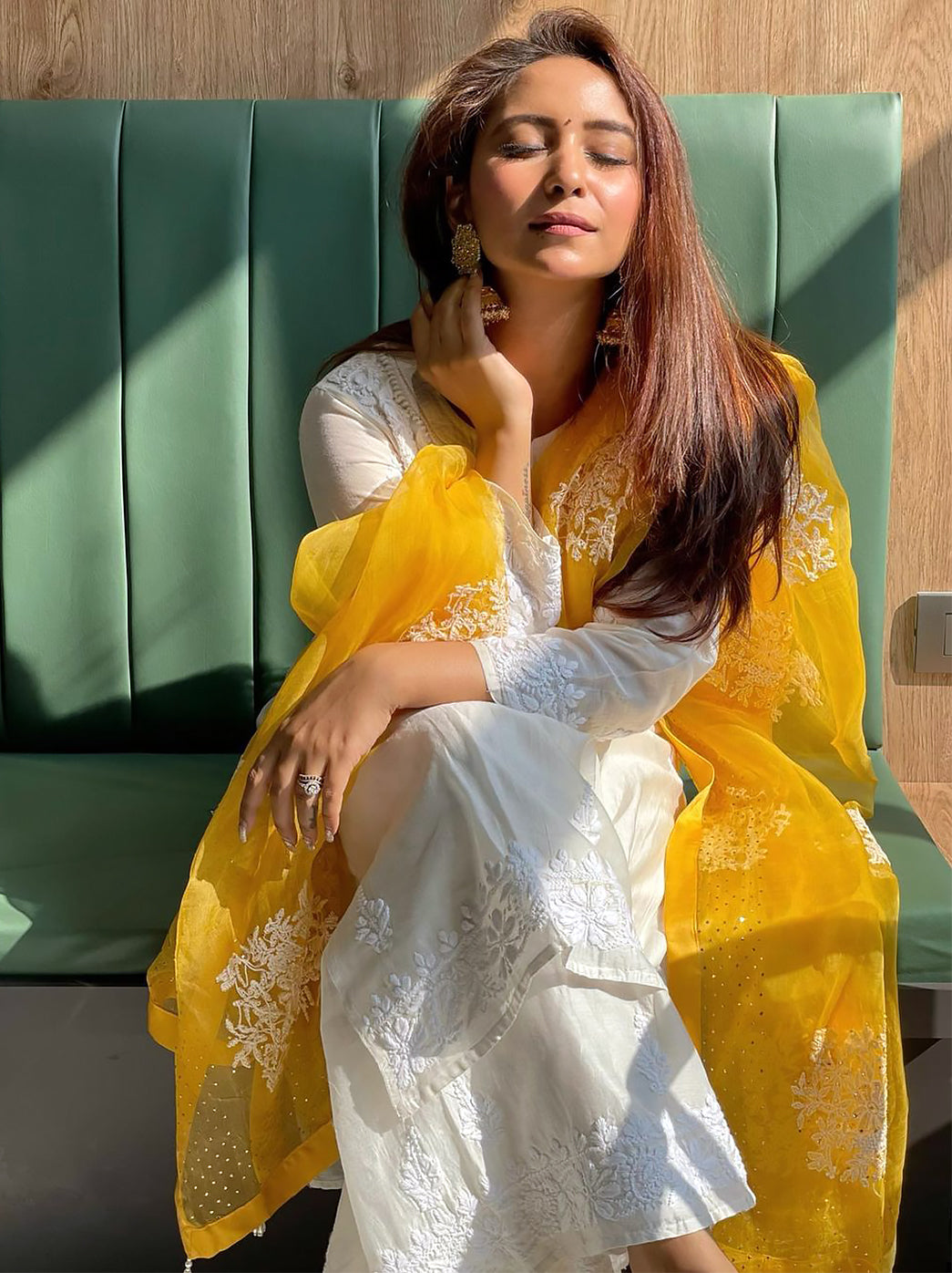 Reem_Sameer_Shaikh_Chikankari_Saree_Red_Hand_Embroidered_Lucknowi_chikan_Sari_Blouse_Emblised_with_Mukaish_Work_1045x.jpg?v=1659433527